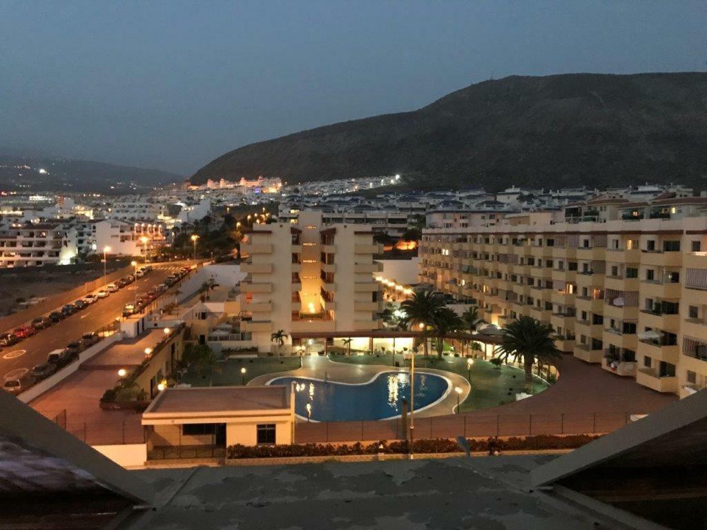 Los Angelitos لوس كريستيانوس المظهر الخارجي الصورة